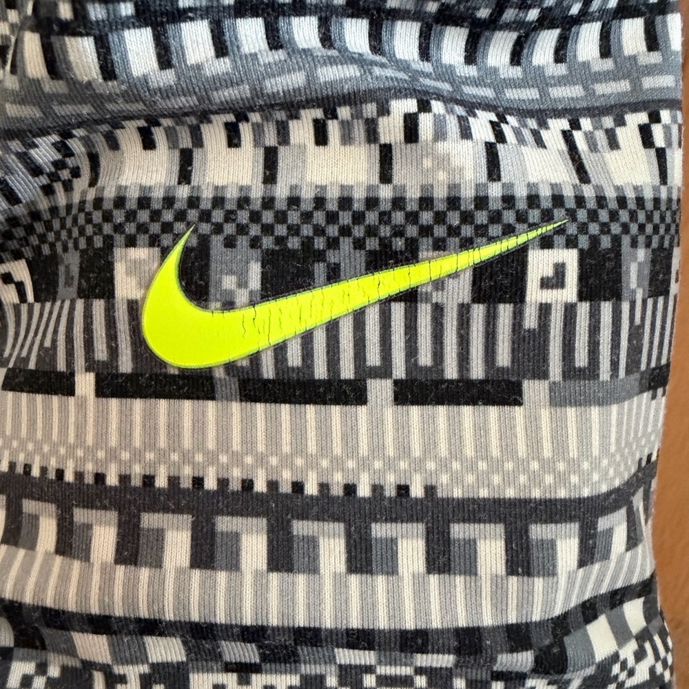NIKE Pro Hyperwarm 8 Bit Dri-Fit Black Grey Green Full Length Leggings Size S - Picture 4 of 11